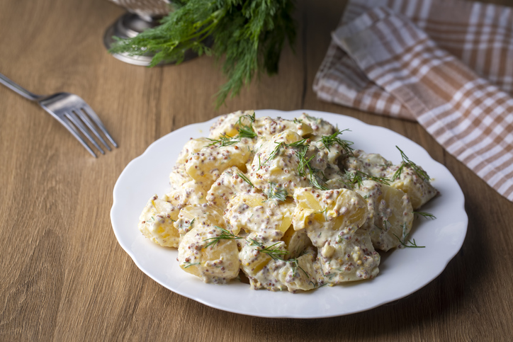 Salades de pommes de terre avec sauce moutarde-miel Salades de pommes de terre avec sauce moutarde-miel